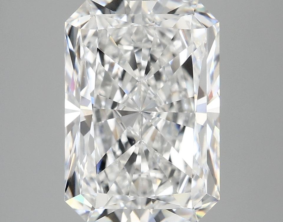 4.1 Carat Radiant Shaped Ideal Cut VVS2 IGI Certified Lab Grown Diamond