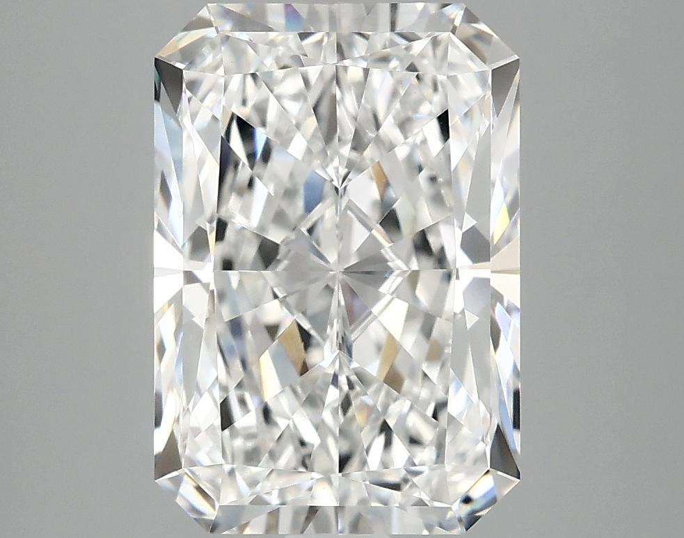 3.92 Carat Radiant Shaped Ideal Cut VVS2 IGI Certified Lab Grown Diamond