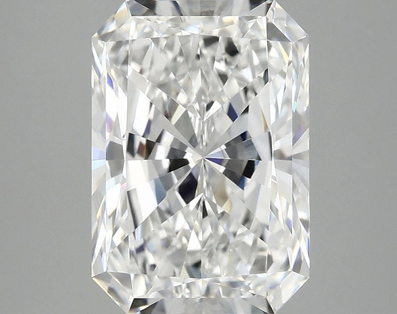 4.05 Carat Radiant Shaped Ideal Cut VVS2 IGI Certified Lab Grown Diamond