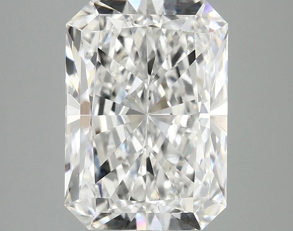 4.0 Carat Radiant Shaped Ideal Cut VVS2 IGI Certified Lab Grown Diamond