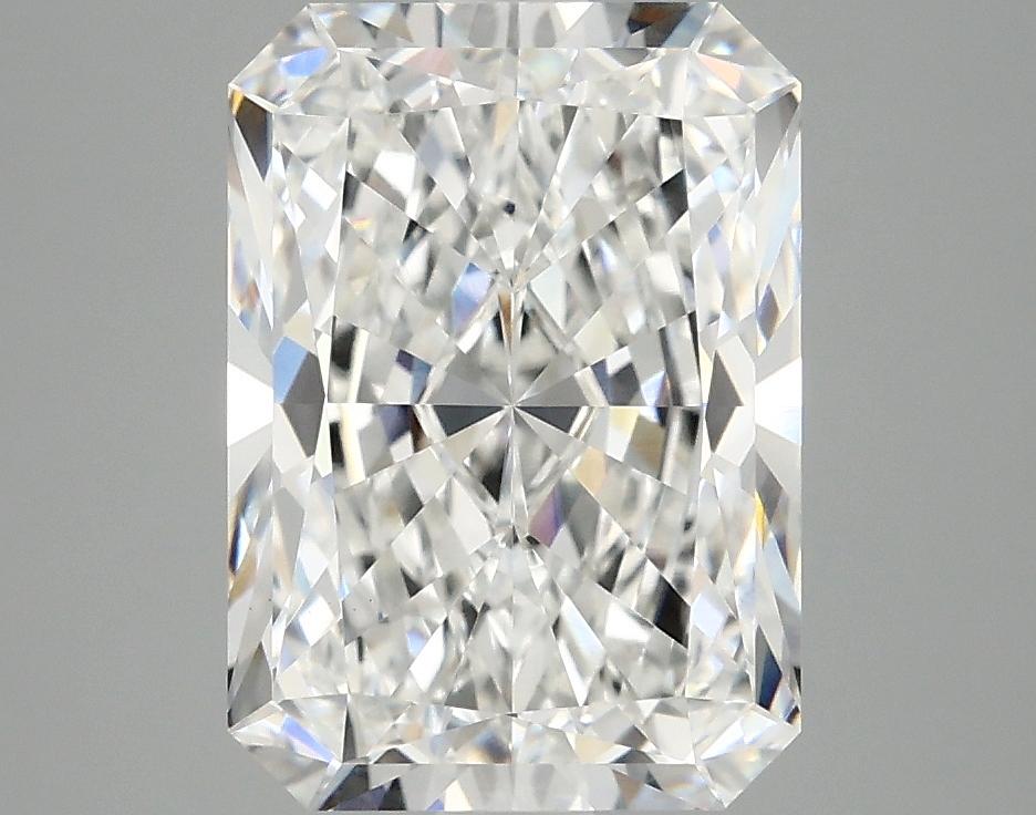 4.1 Carat Radiant Shaped Ideal Cut VVS2 IGI Certified Lab Grown Diamond