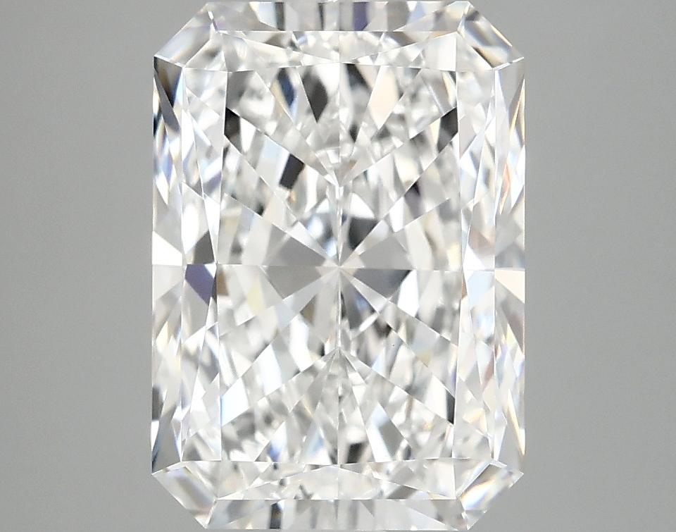 3.93 Carat Radiant Shaped Ideal Cut VVS2 IGI Certified Lab Grown Diamond