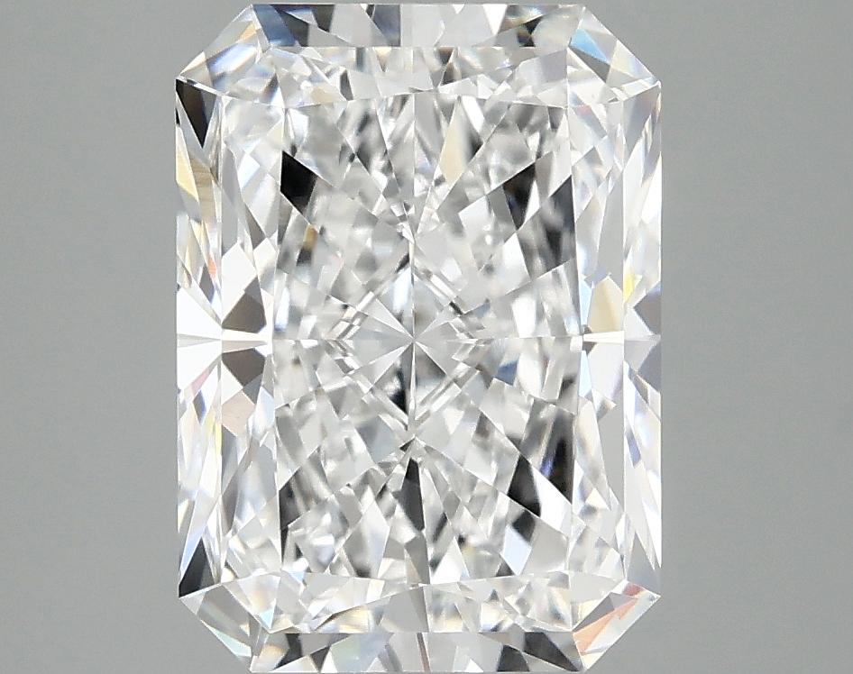 3.89 Carat Radiant Shaped Excellent Cut VVS2 IGI Certified Lab Grown Diamond