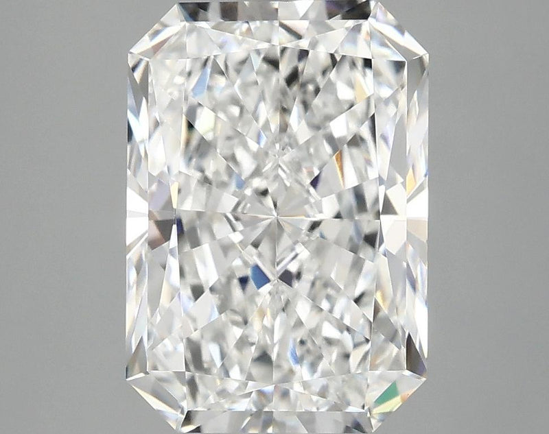 3.91 Carat Radiant Shaped Ideal Cut VVS2 IGI Certified Lab Grown Diamond