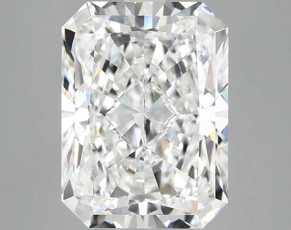 3.95 Carat Radiant Shaped Excellent Cut VVS2 IGI Certified Lab Grown Diamond