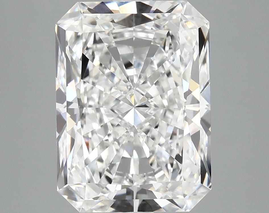 3.89 Carat Radiant Shaped Excellent Cut VVS2 IGI Certified Lab Grown Diamond