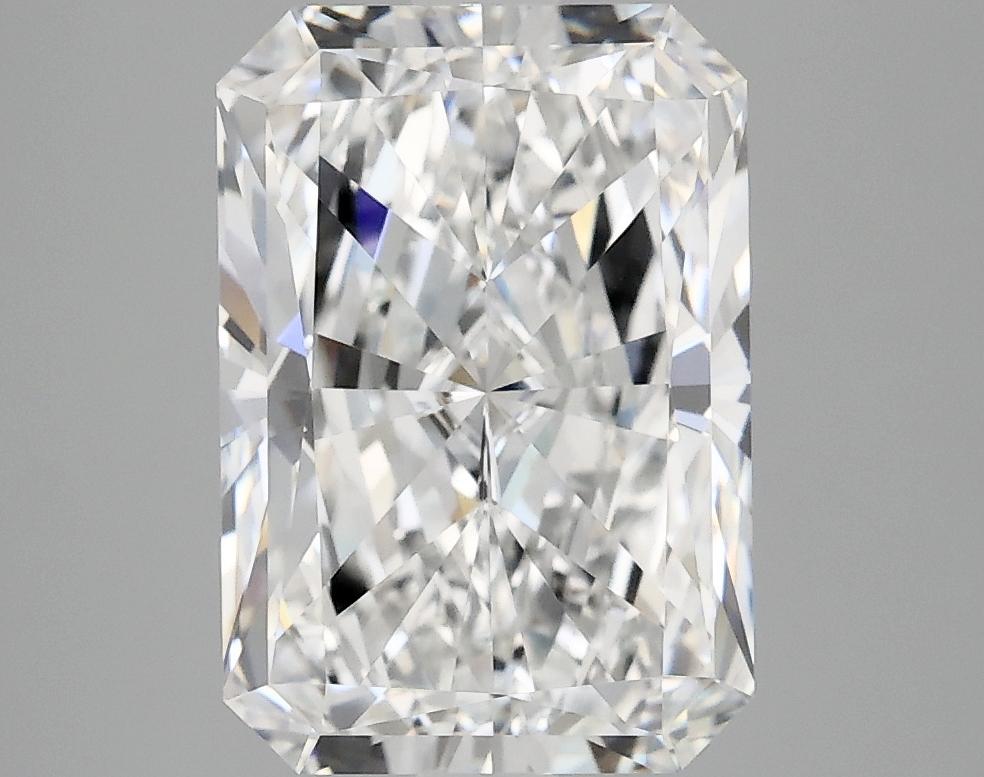 3.92 Carat Radiant Shaped Ideal Cut VVS2 IGI Certified Lab Grown Diamond
