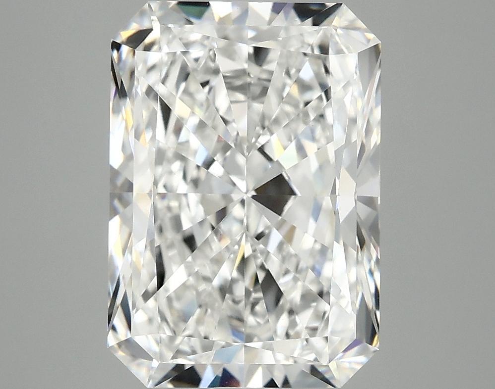 4.47 Carat Radiant Shaped Ideal Cut VVS2 IGI Certified Lab Grown Diamond