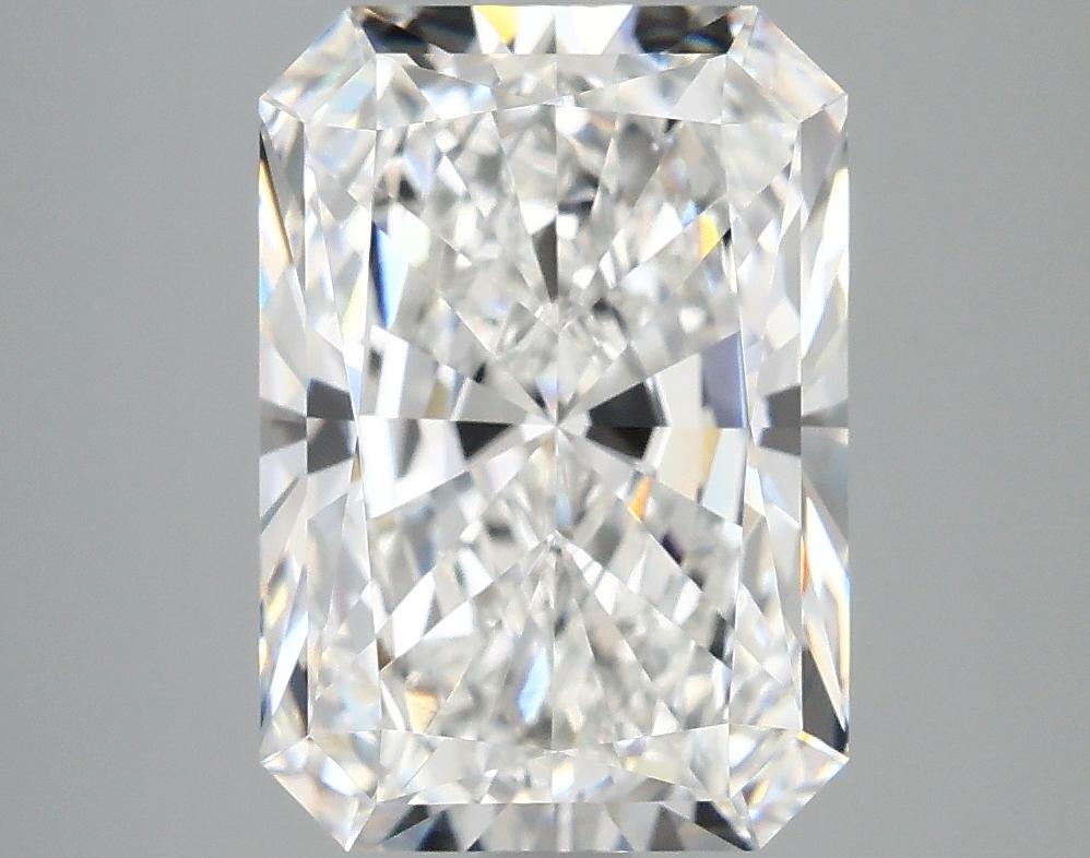 4.15 Carat Radiant Shaped Ideal Cut VVS2 IGI Certified Lab Grown Diamond