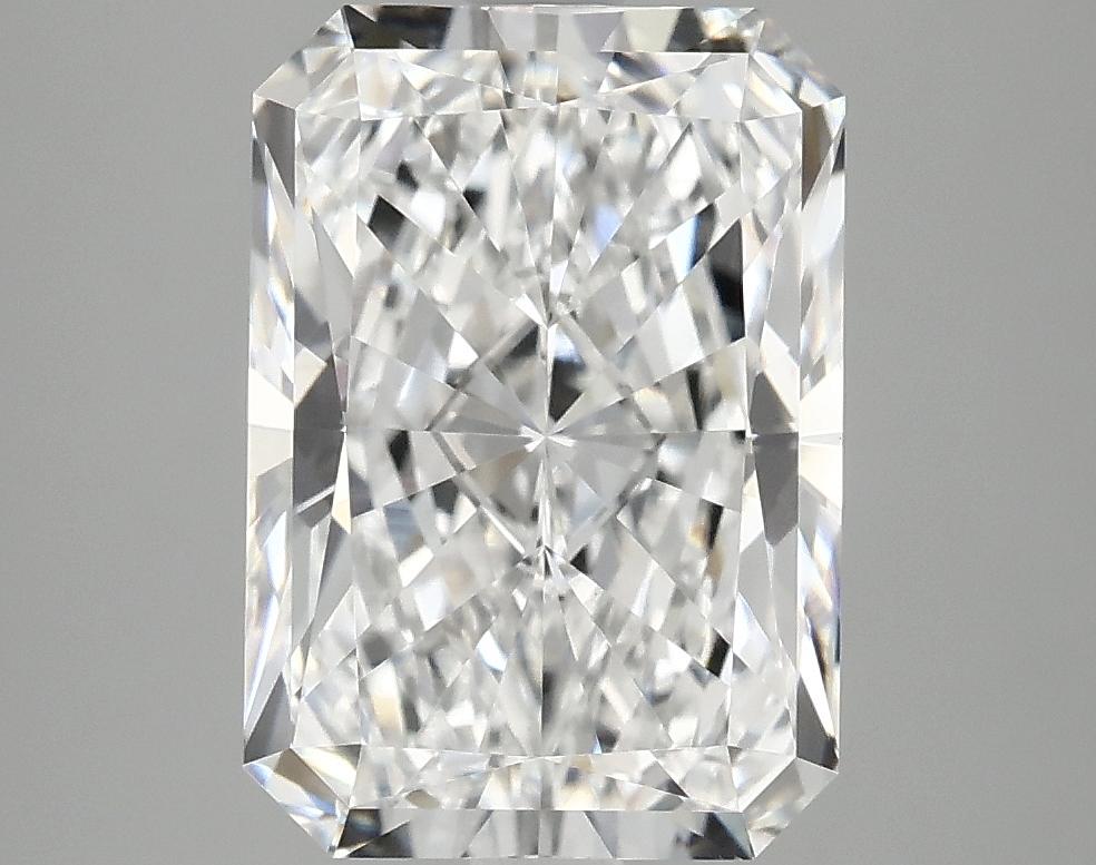 3.9 Carat Radiant Shaped Ideal Cut VVS2 IGI Certified Lab Grown Diamond
