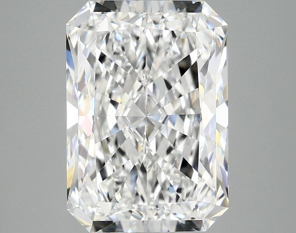 3.84 Carat Radiant Shaped Ideal Cut VVS2 IGI Certified Lab Grown Diamond