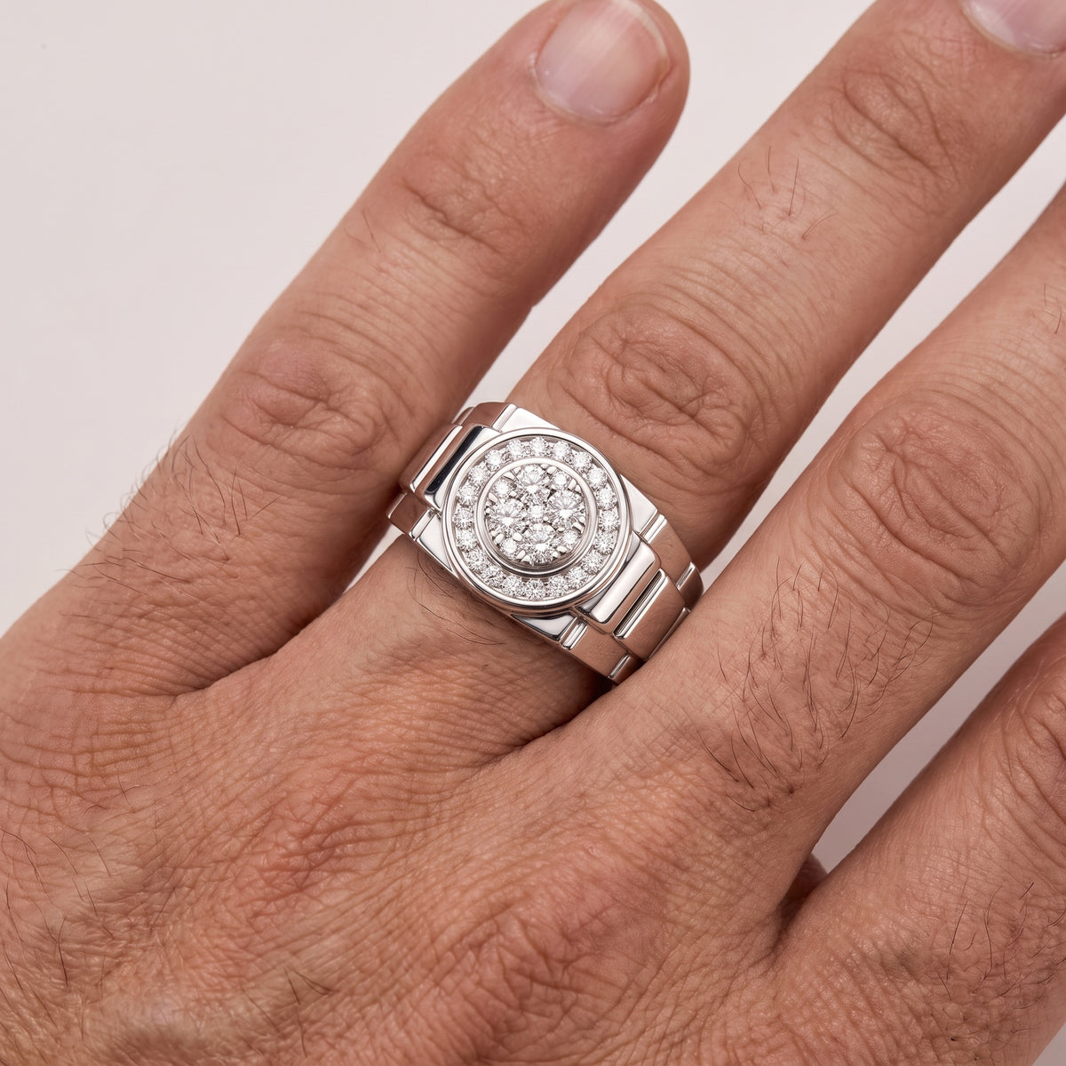 _lifestyle_image@SKU:M1487-LADR0051000DW #metal_silver+origin_lab-grown+quality_g-si