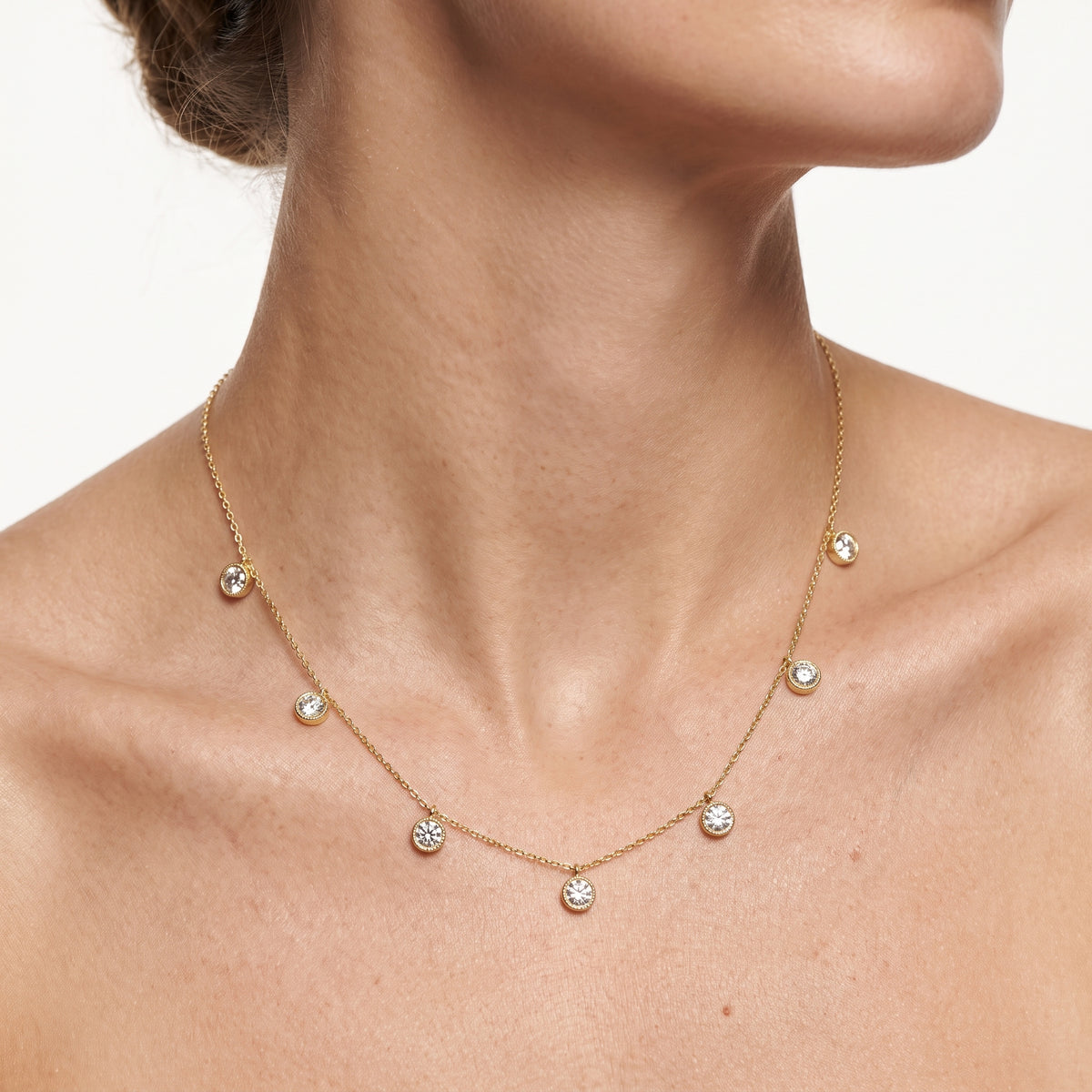 _lifestyle_image@SKU:N8973-LADR03570004Y #metal_10k-yellow-gold+origin_lab-grown+quality_g-si