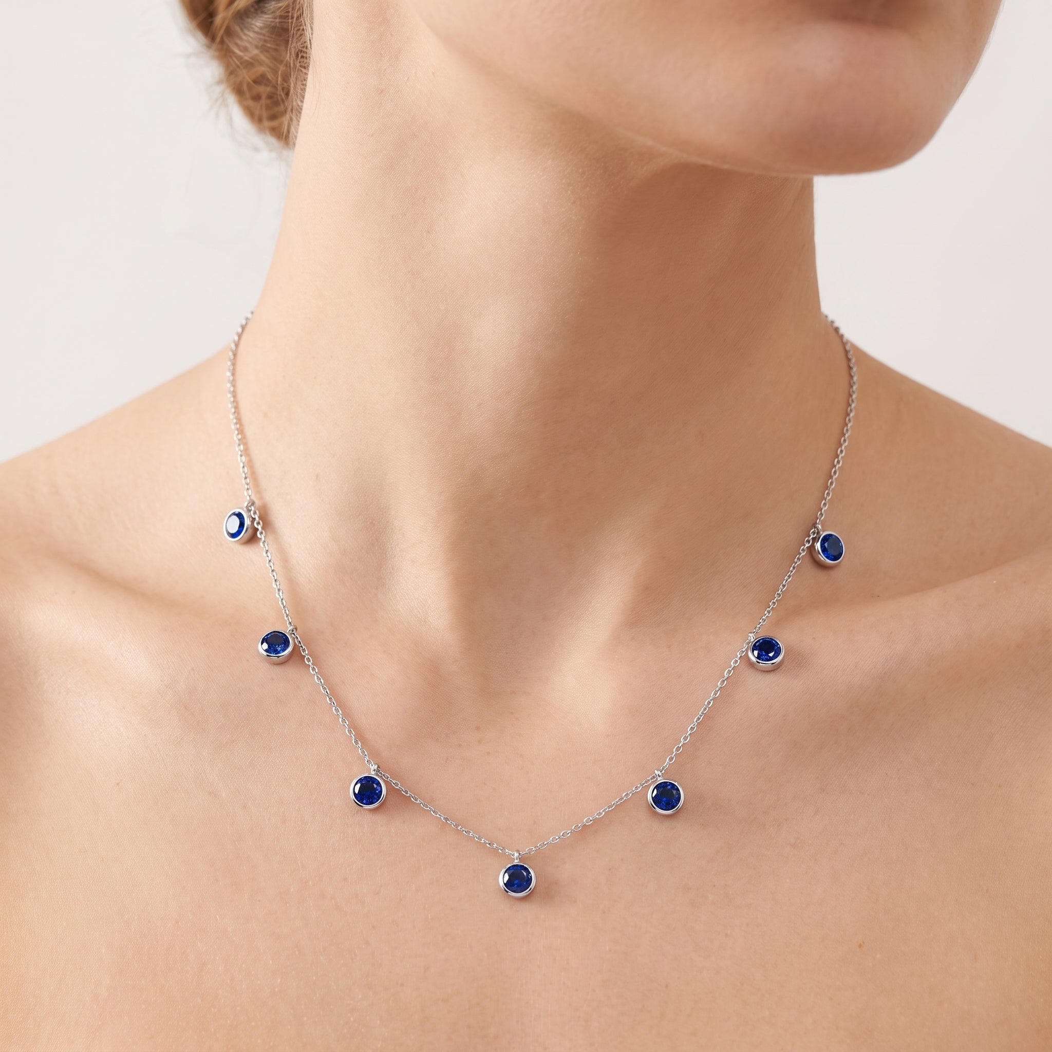 _lifestyle_image@SKU:N897G-BSGR0357000DW #metal_silver+origin_lab-created