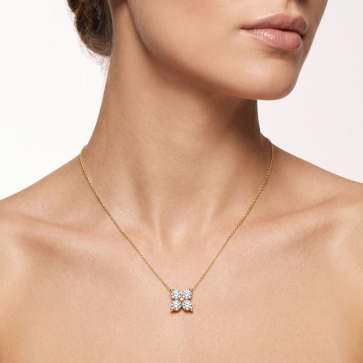 _lifestyle_image@SKU:P1071-LADR01480004Y #metal_10k-yellow-gold+origin_lab-grown+quality_g-si