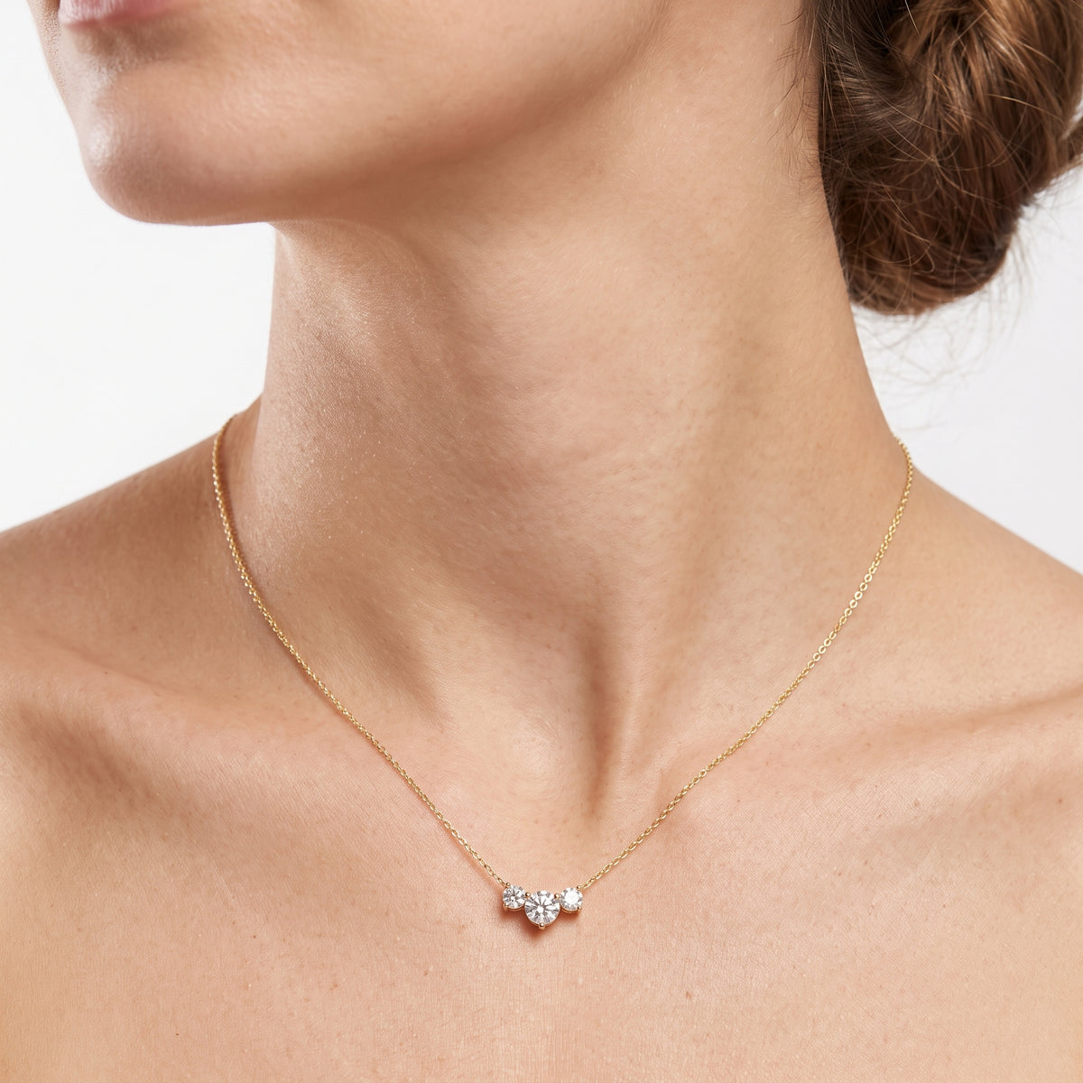 _lifestyle_image@SKU:P1229-LADR01000004Y #metal_10k-yellow-gold+origin_lab-grown+quality_g-si