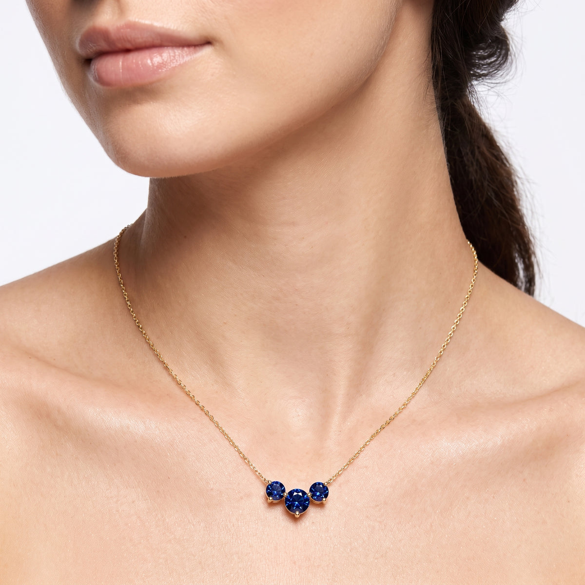 _lifestyle_image@SKU:P122G-BSGR01500004Y #metal_10k-yellow-gold+origin_lab-created