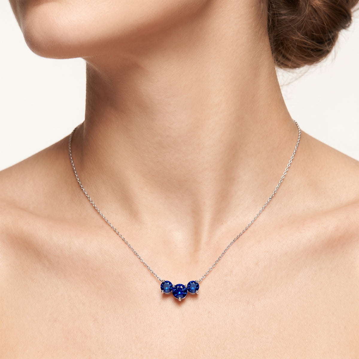 _lifestyle_image@SKU:P122G-BSGR0200000PL #metal_silver+origin_lab-created