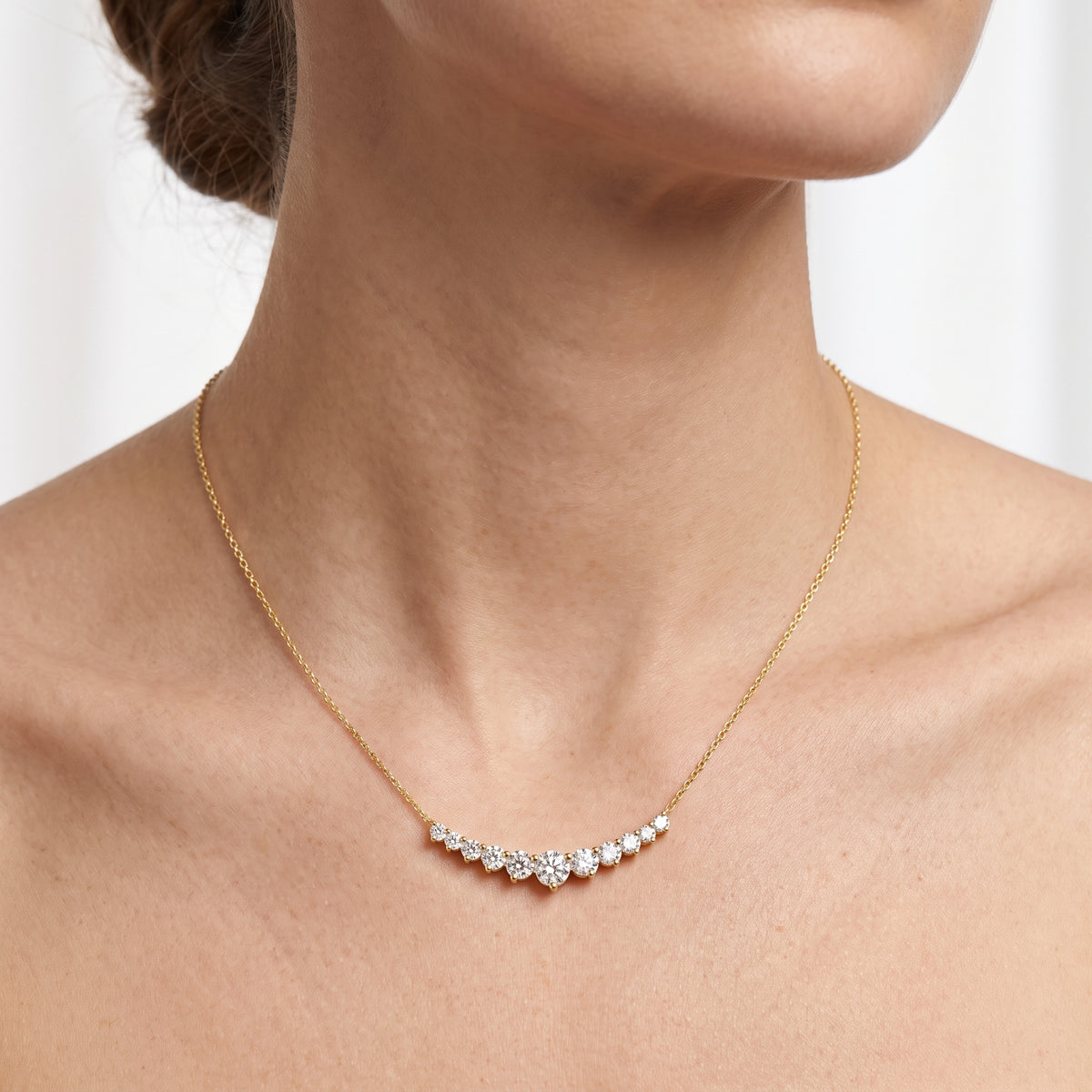 _lifestyle_image@SKU:P1232-LADR02000004Y #metal_10k-yellow-gold+origin_lab-grown+quality_g-si