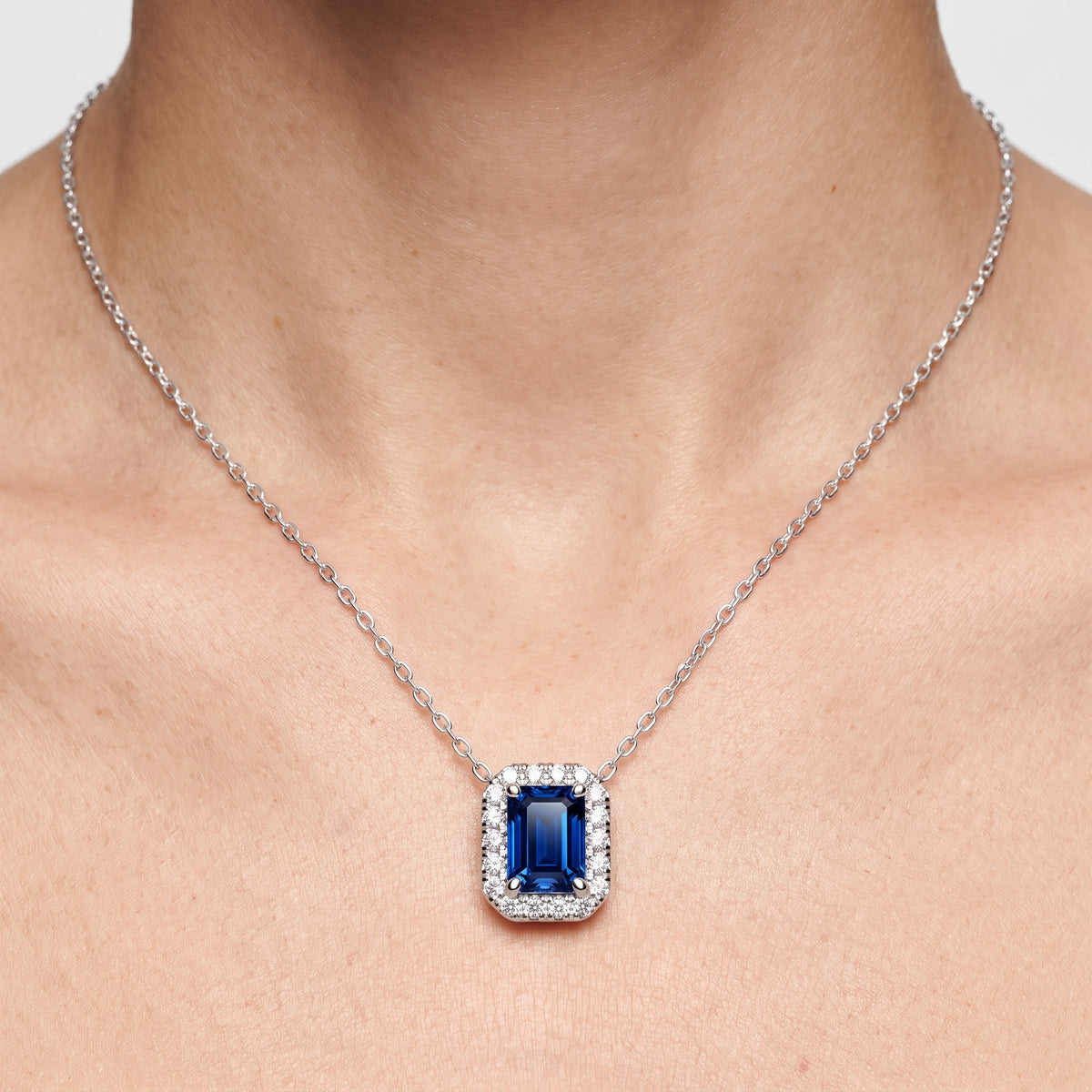 _lifestyle_image@SKU:P197G-BSGE0100000PL #metal_silver+origin_lab-created