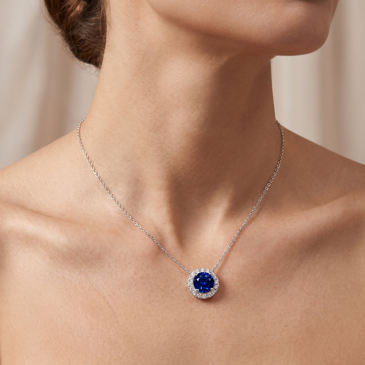_lifestyle_image@SKU:P197G-BSGR0100000PL #metal_silver+origin_lab-created