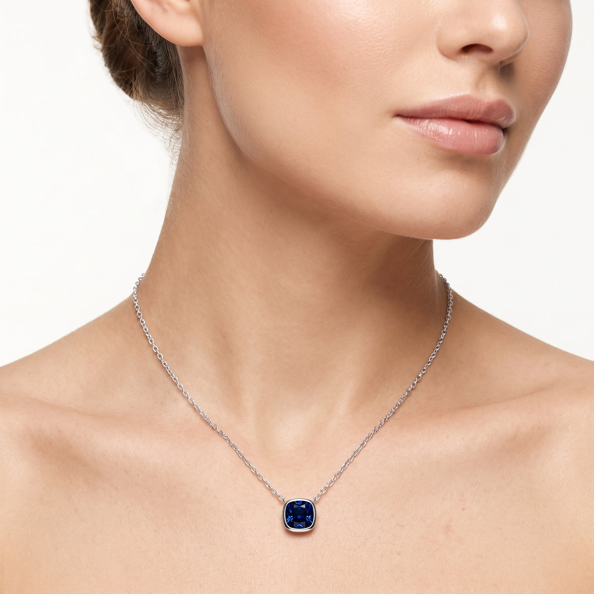 _lifestyle_image@SKU:P245G-BSGC0050000PL #metal_silver+origin_lab-created
