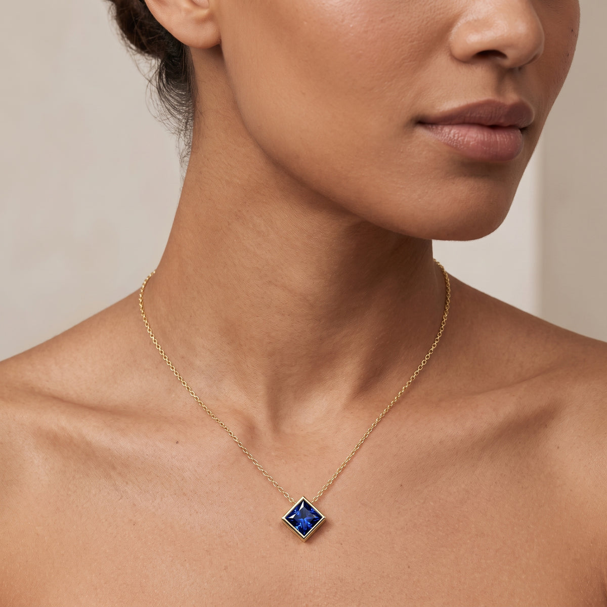 _lifestyle_image@SKU:P245G-BSGP01500004Y #metal_10k-yellow-gold+origin_lab-created