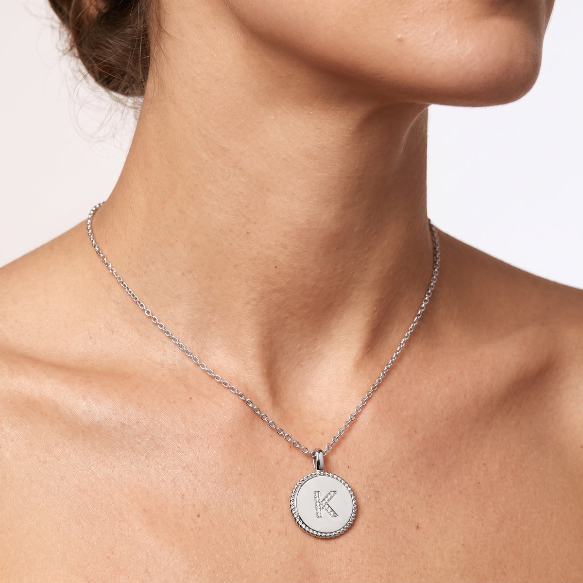 _lifestyle_image@SKU:P540K-LADR0004K00DW #metal_silver+origin_lab-grown+quality_g-si