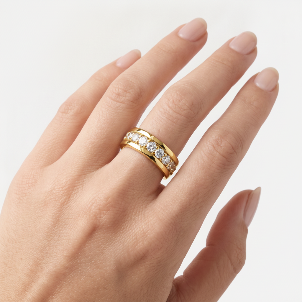 _lifestyle_image@SKU:R0268-LADR03000004Y #metal_10k-yellow-gold+origin_lab-grown+quality_g-si