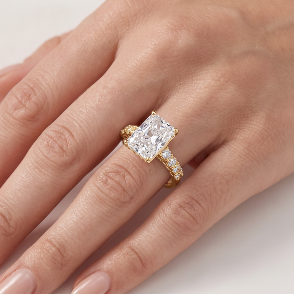 _lifestyle_image@SKU:R0327-NADT04000004Y #metal_14k-yellow-gold+origin_lab-grown+quality_ef-vs2+