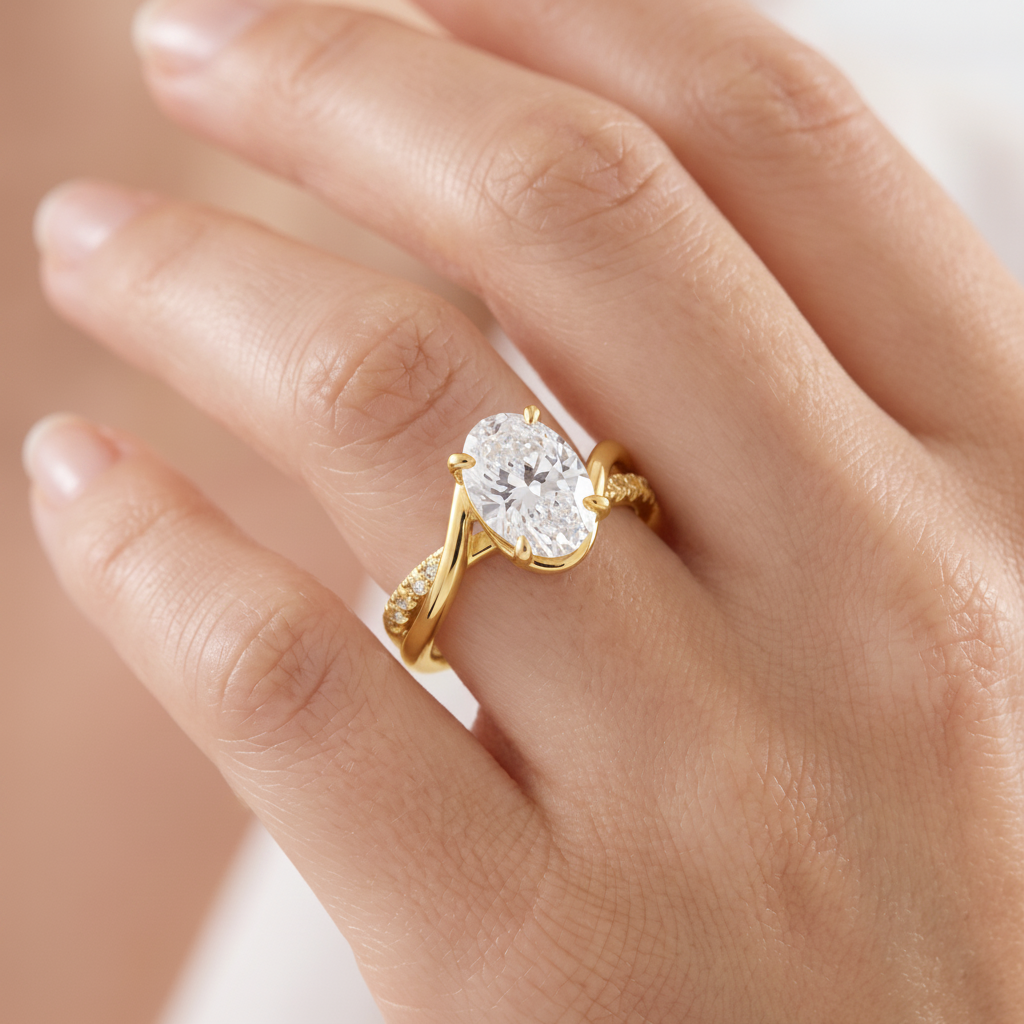 _lifestyle_image@SKU:R0329-LADO03000004Y #metal_10k-yellow-gold+origin_lab-grown+quality_g-si