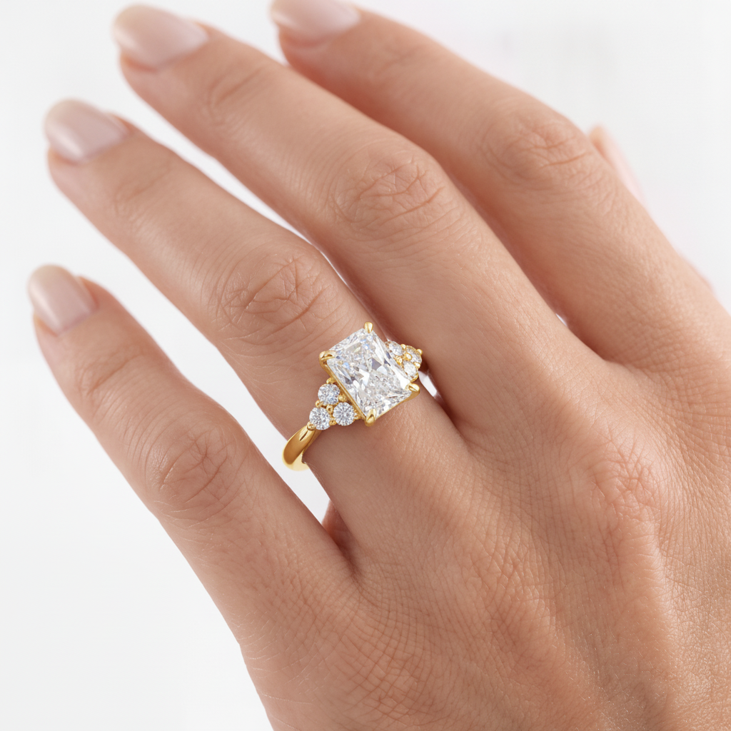 _lifestyle_image@SKU:R0331-LADT01000004Y #metal_10k-yellow-gold+origin_lab-grown+quality_g-si