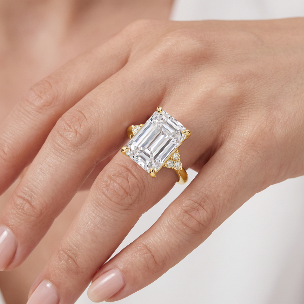 _lifestyle_image@SKU:R0331-NADE04000004Y #metal_14k-yellow-gold+origin_lab-grown+quality_ef-vs2+