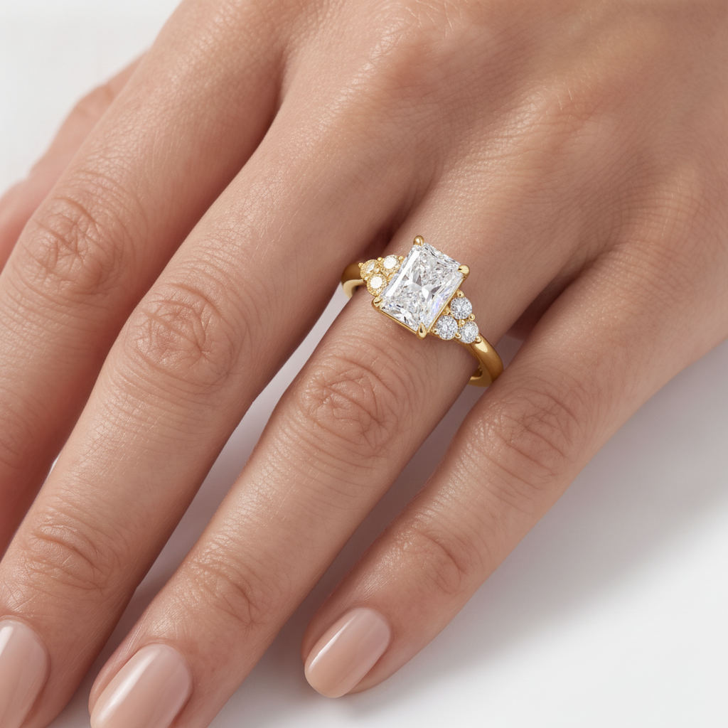 _lifestyle_image@SKU:R0331-NADT01000004Y #metal_14k-yellow-gold+origin_lab-grown+quality_ef-vs2+