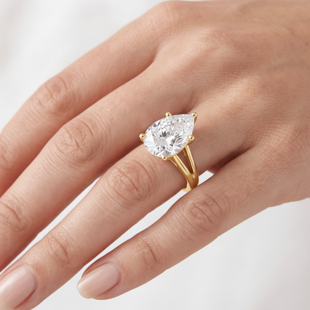 _lifestyle_image@SKU:R0464-NADD03000004Y #metal_14k-yellow-gold+origin_lab-grown+quality_ef-vs2+