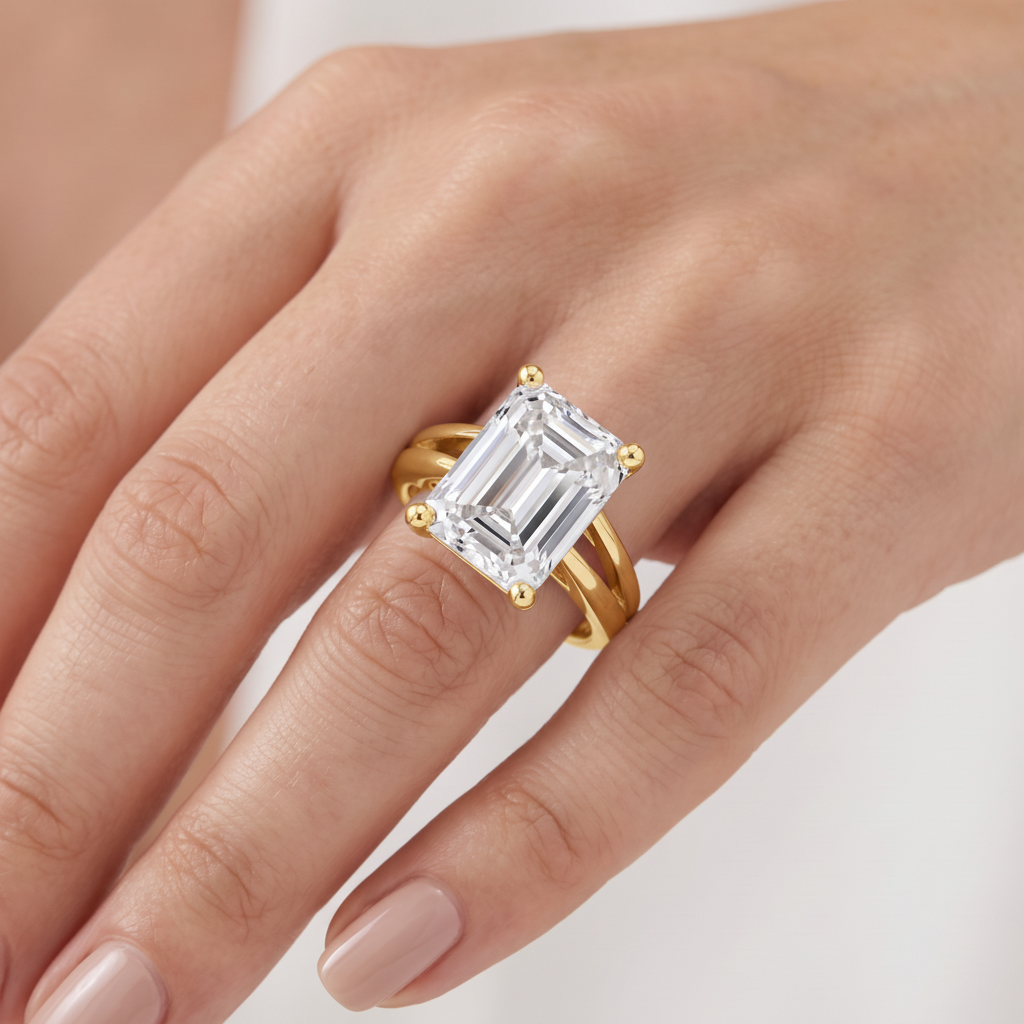 _lifestyle_image@SKU:R0464-NADE04000004Y #metal_14k-yellow-gold+origin_lab-grown+quality_ef-vs2+