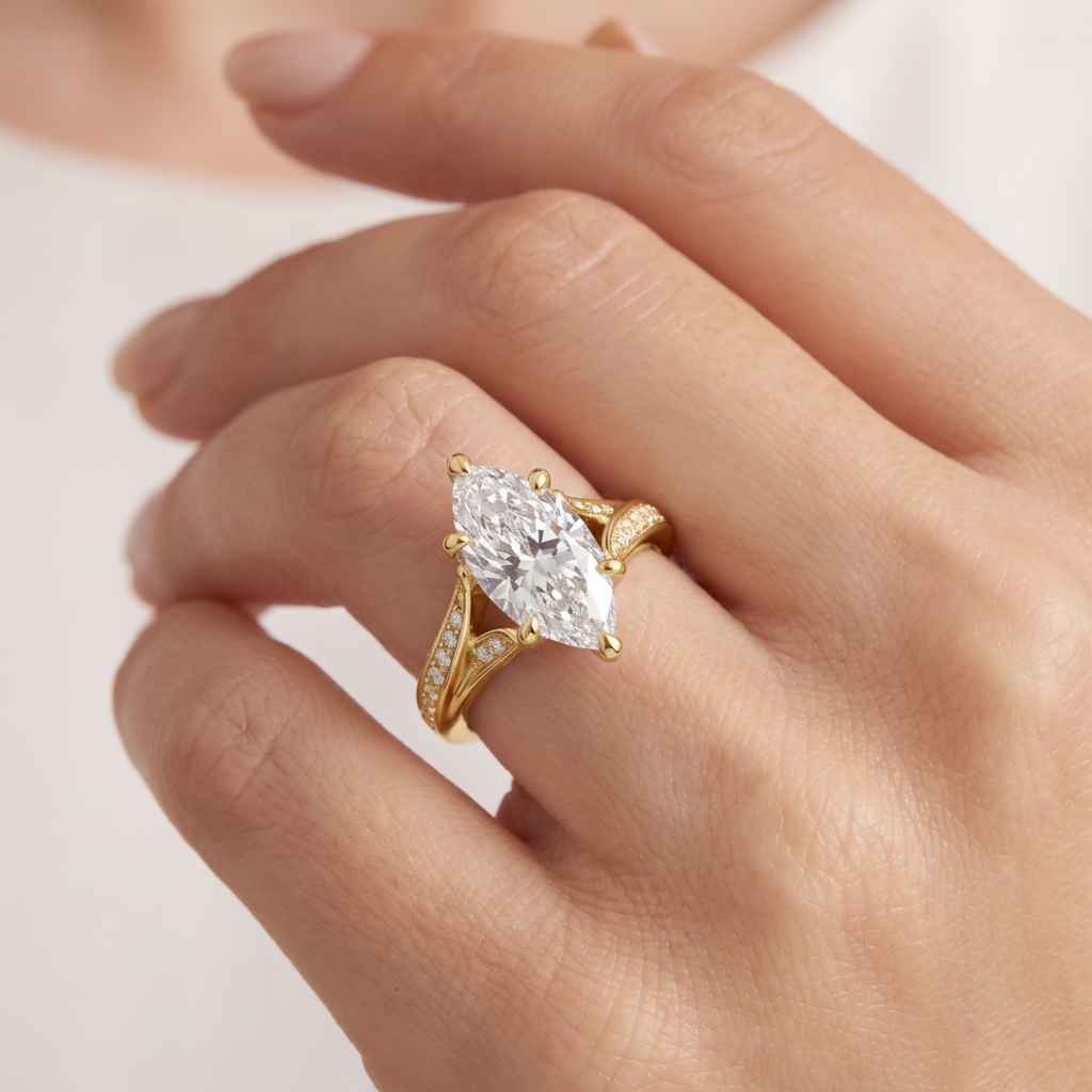 _lifestyle_image@SKU:R1027-NADM02000004Y #metal_14k-yellow-gold+origin_lab-grown+quality_ef-vs2+
