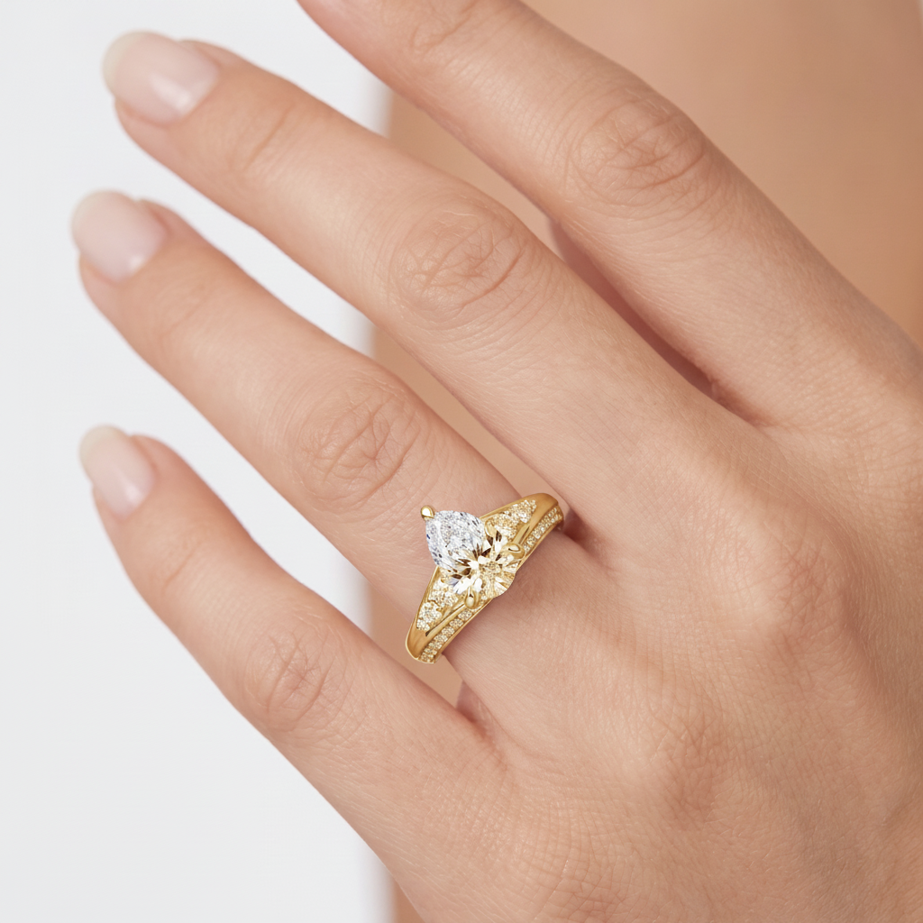 _lifestyle_image@SKU:R1086-NADD01000004Y #metal_14k-yellow-gold+origin_lab-grown+quality_ef-vs2+