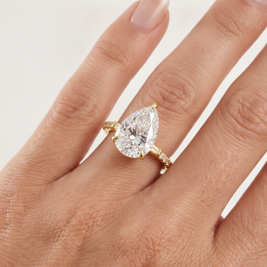 _lifestyle_image@SKU:R1113-NADD04000004Y #metal_14k-yellow-gold+origin_lab-grown+quality_ef-vs2+