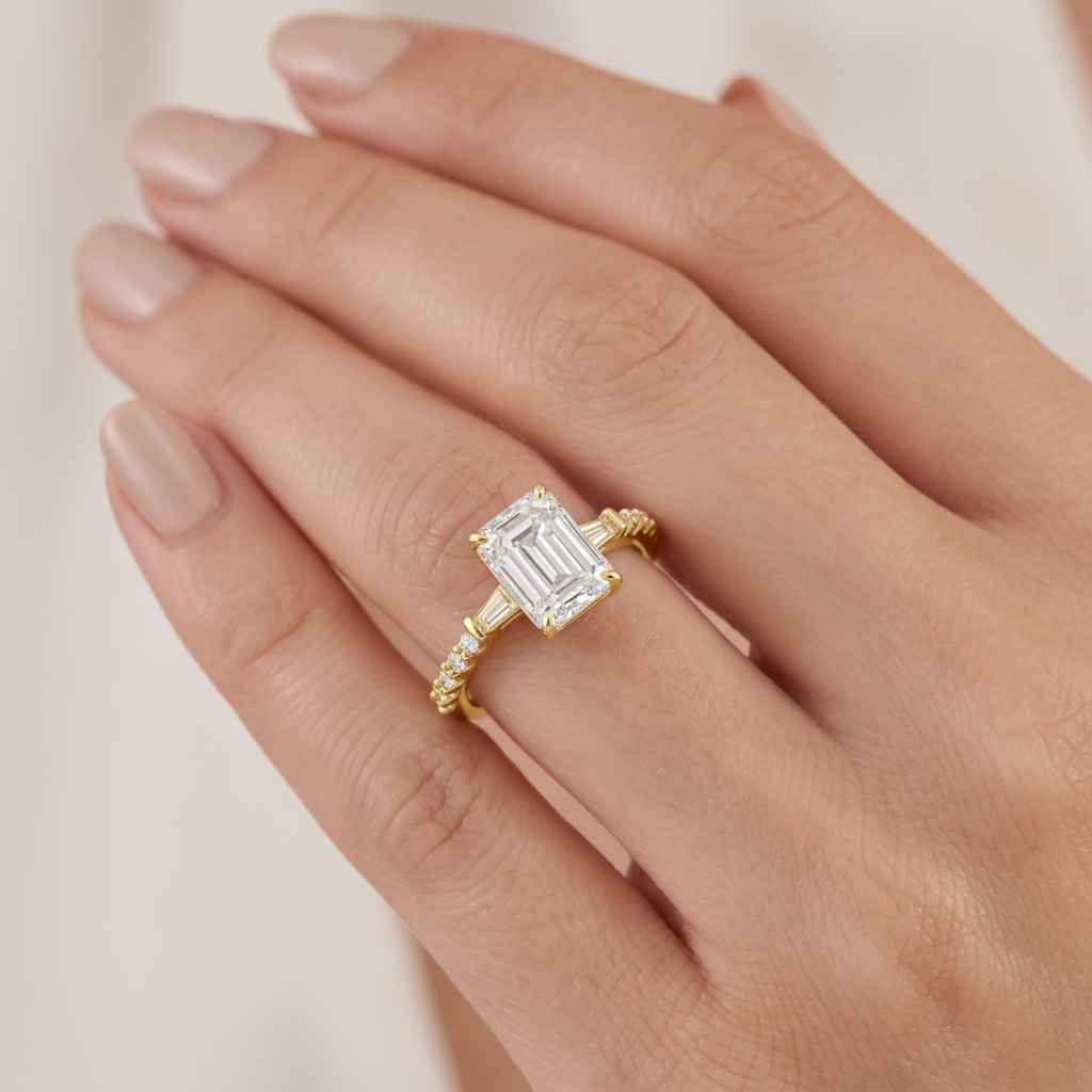 _lifestyle_image@SKU:R1113-NADE01000004Y #metal_14k-yellow-gold+origin_lab-grown+quality_ef-vs2+