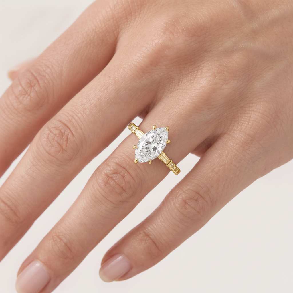 _lifestyle_image@SKU:R1113-NADM01000004Y #metal_14k-yellow-gold+origin_lab-grown+quality_ef-vs2+