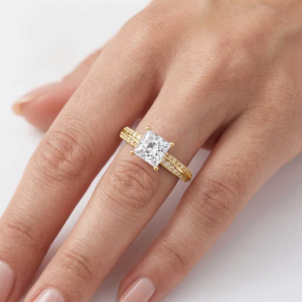_lifestyle_image@SKU:R1114-LADP01000004Y #metal_10k-yellow-gold+origin_lab-grown+diamond-quality_g-si+