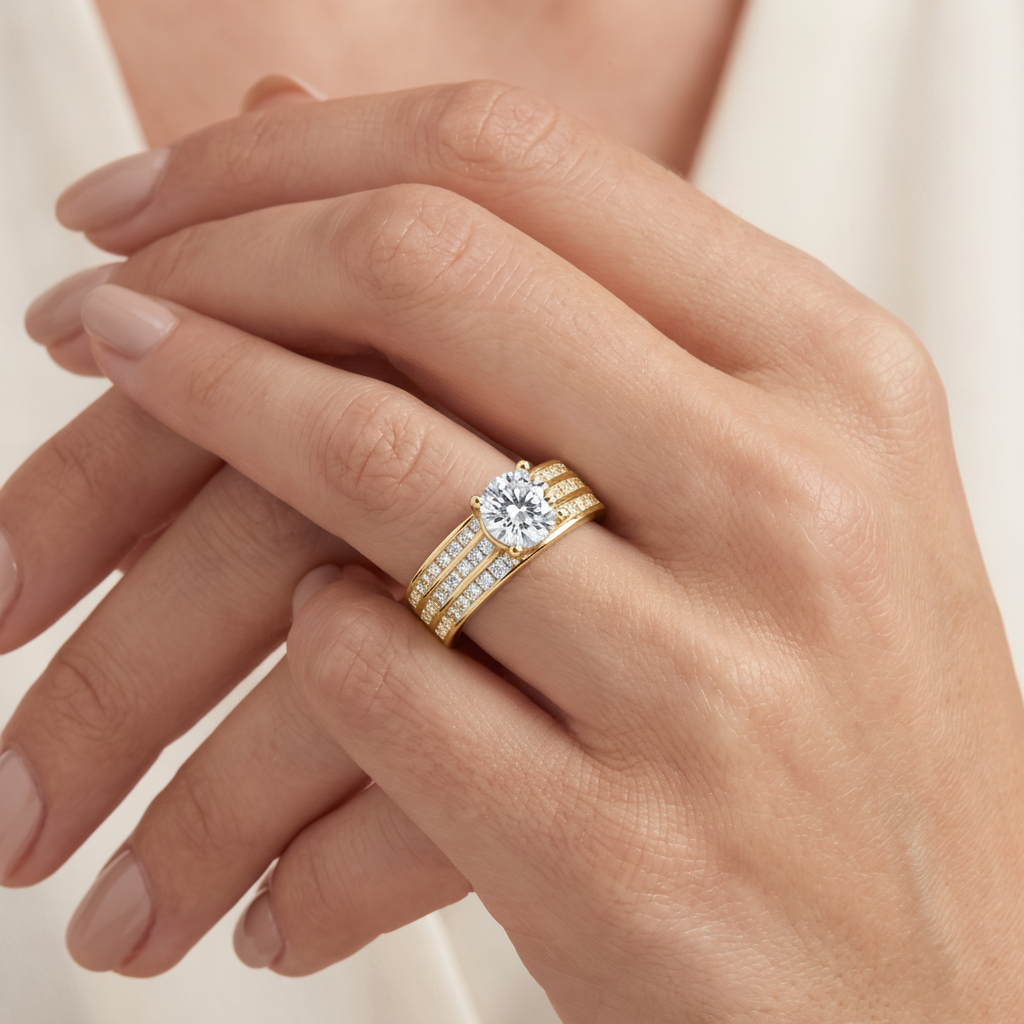 _lifestyle_image@SKU:R1195-LADR01000004Y #metal_10k-yellow-gold+origin_lab-grown+quality_g-si