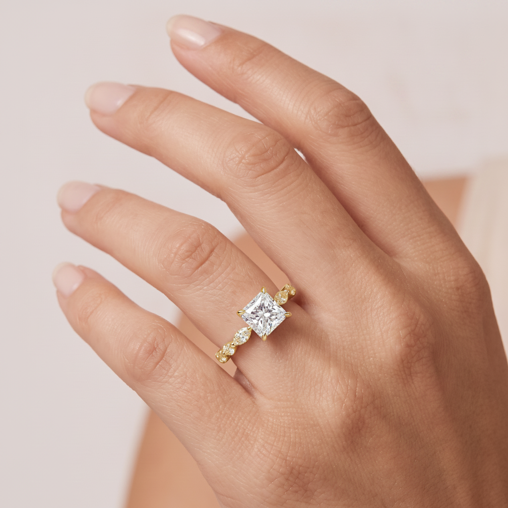 _lifestyle_image@SKU:R1736-LADP01000004Y #metal_10k-yellow-gold+origin_lab-grown+quality_g-si
