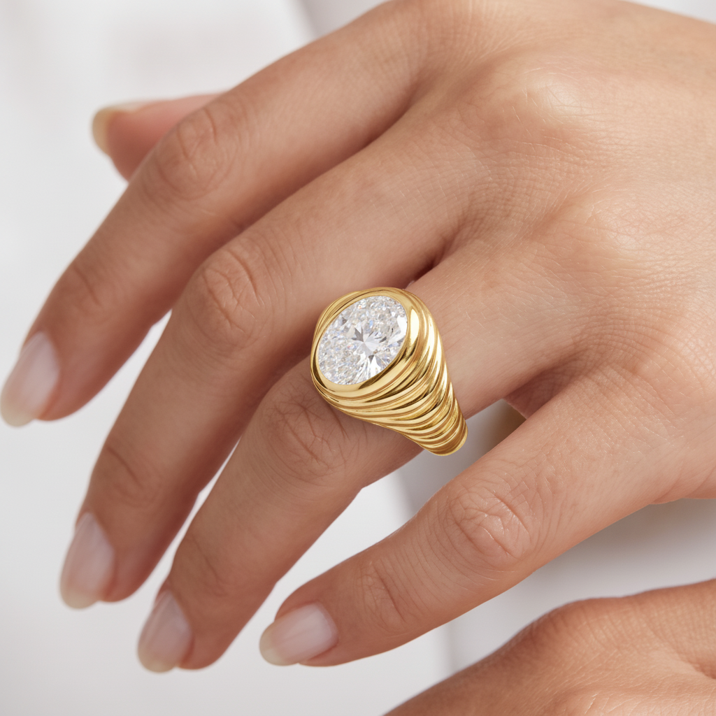 _lifestyle_image@SKU:R1942-LADO0200000DY #metal_14k-yellow-gold-vermeil+origin_lab-grown+quality_g-si