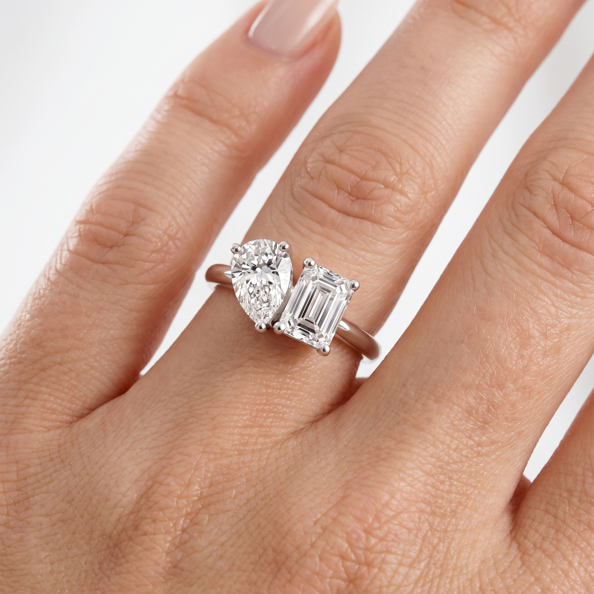 _lifestyle_image@SKU:R2632-NADE0128000PL #metal_platinum+origin_lab-grown+quality_ef-vs2+