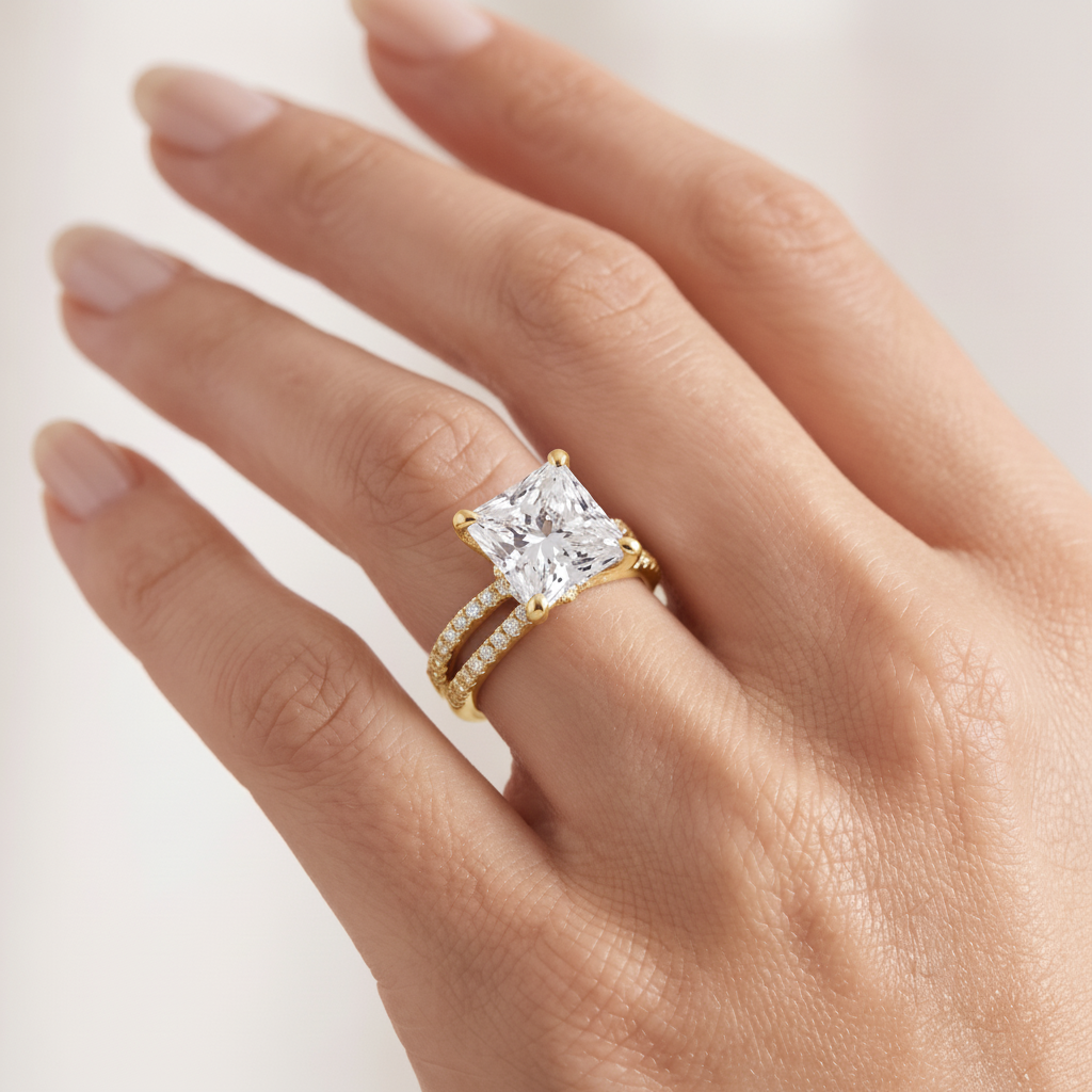 _lifestyle_image@SKU:R4118-NADP02000004Y #metal_14k-yellow-gold+origin_lab-grown+quality_ef-vs2+