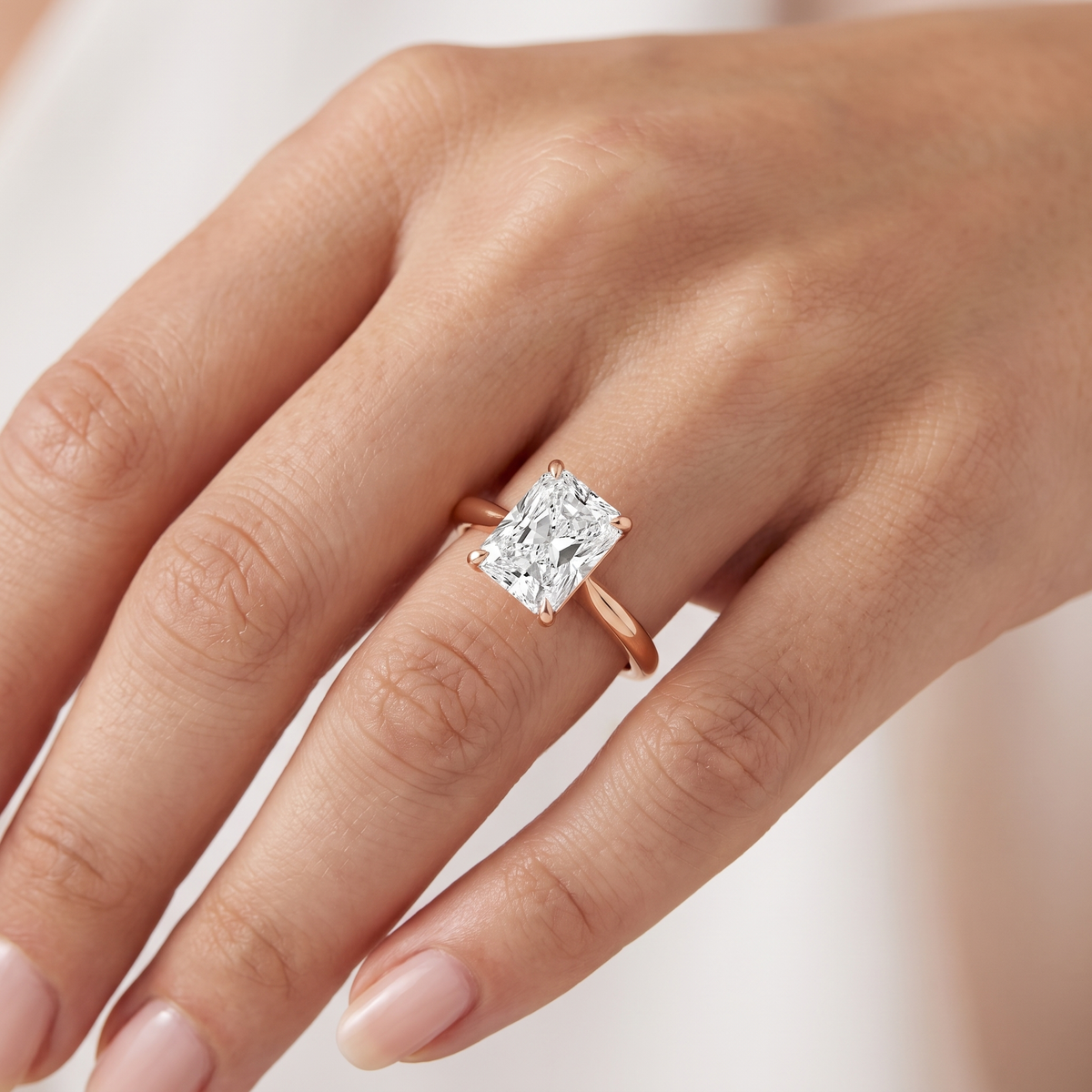 _lifestyle_image@SKU:R5314-NADT01000004P #metal_14k-rose-gold+origin_lab-grown+quality_ef-vs2+