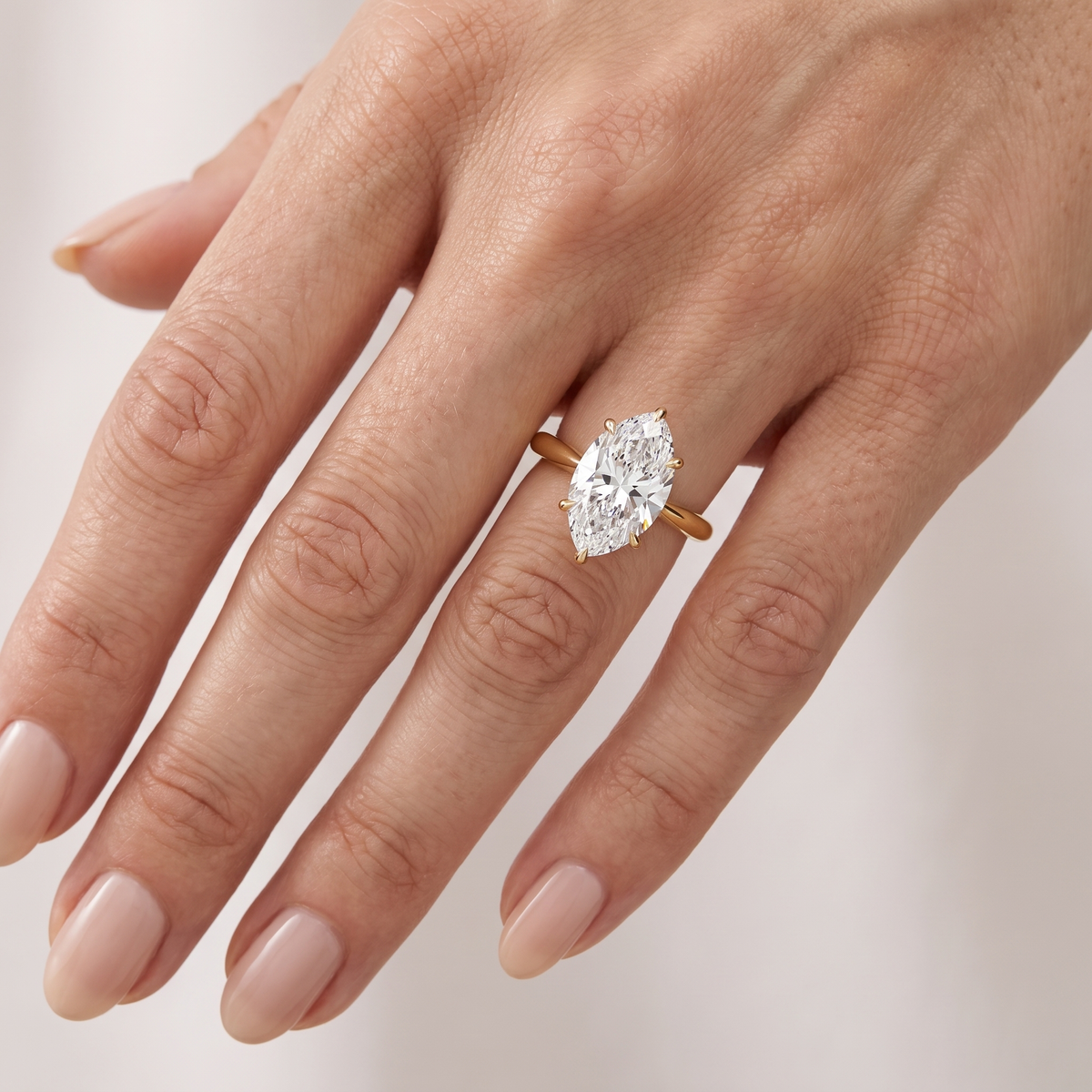 _lifestyle_image@SKU:R5314-NADM03000004Y #metal_14k-yellow-gold+origin_lab-grown+quality_ef-vs2+