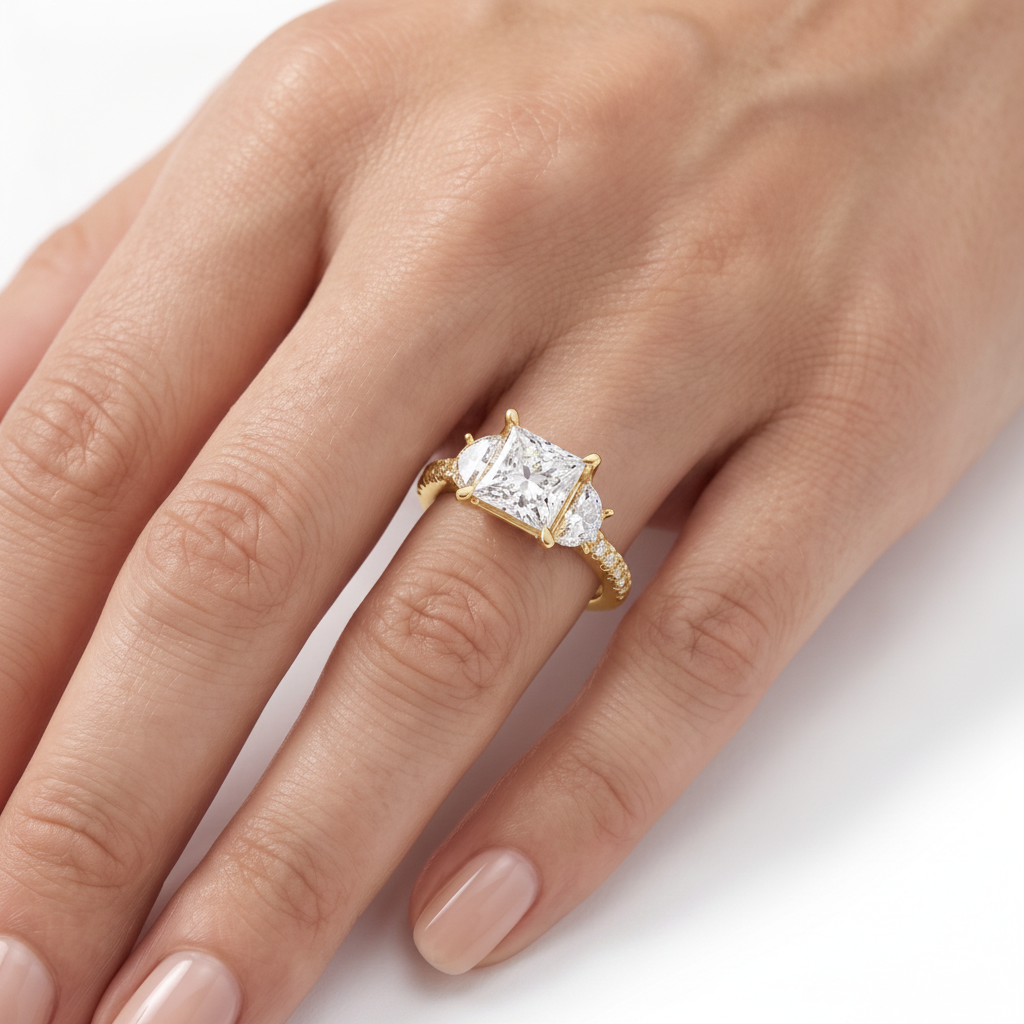 _lifestyle_image@SKU:R6001-LADP02000004Y #metal_10k-yellow-gold+origin_lab-grown+diamond-quality_g-si+